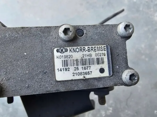 Válvula ECAS OEM K019820 21083657 Renault Premium image 4