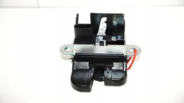 Takaluukun lukko OEM 360150999 VW Passat B7 Farmarille image 4