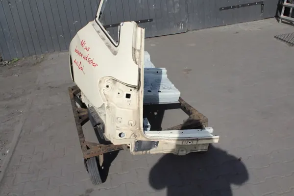 Panneau latéral arrière gauche Mercedes W213 OEM 5772193 image 3