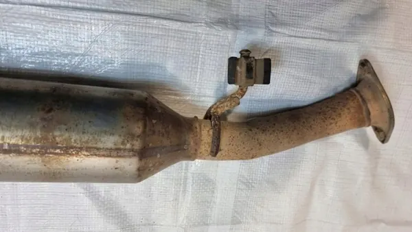 Catalyseur Ford Ranger III 2.5 TDCi OEM WLF1 image 4
