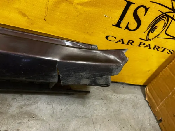 OEM 97055950202 Höger dörrtröskelskydd Porsche Panamera image 5
