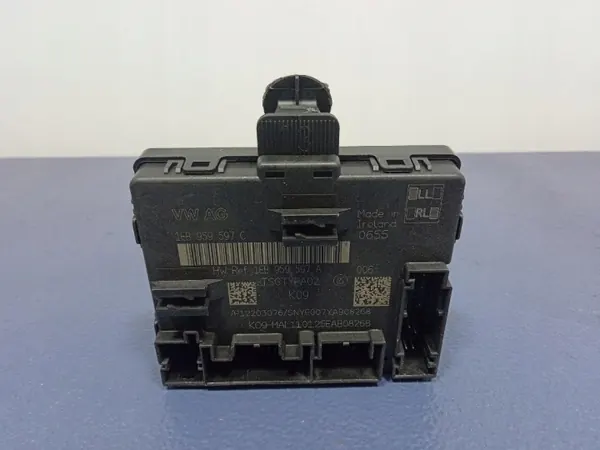 Skoda Elroq Linke Hintertürsteuerung OEM 1EB959597A image 2