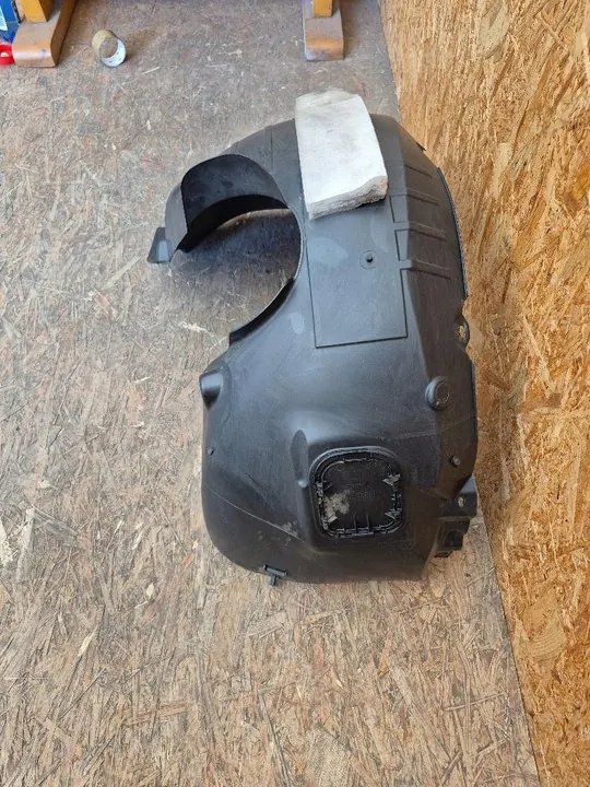 Volkswagen OE Front Left Wheel Arch 3G0805969E image 2