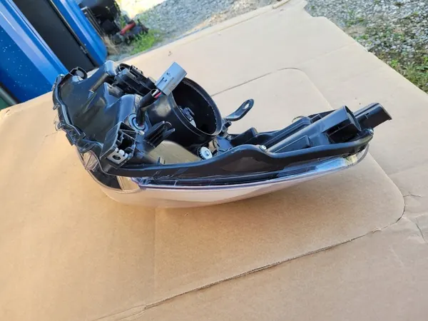 Toyota Verso Lift 13-18 - faro derecho image 6