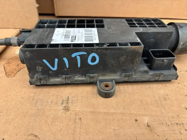 MERCEDES V CLASS ELECTRIC HAND BRAKE A4479060002 image 3