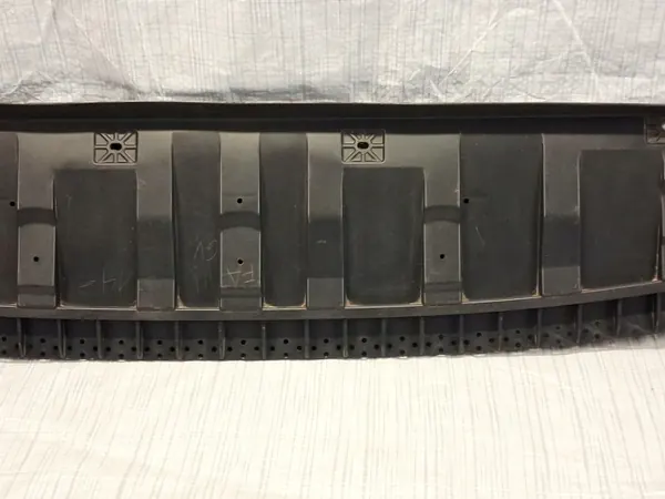 Skoda Fabia III voorbumperkap OEM 6V0807611B image 3