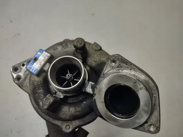 Turboaggregat 2.0 TDI Golf VI A3 8P Passat B7 Yeti OEM 03L253019P image 6