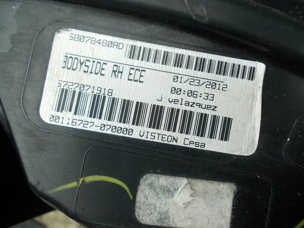 FIAT FREEMONT LUZ TRASERA DERECHA LED EUROPA image 8