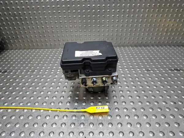 ABS-pomp OEM S25154843 voor Hyundai - Regelaar image 2