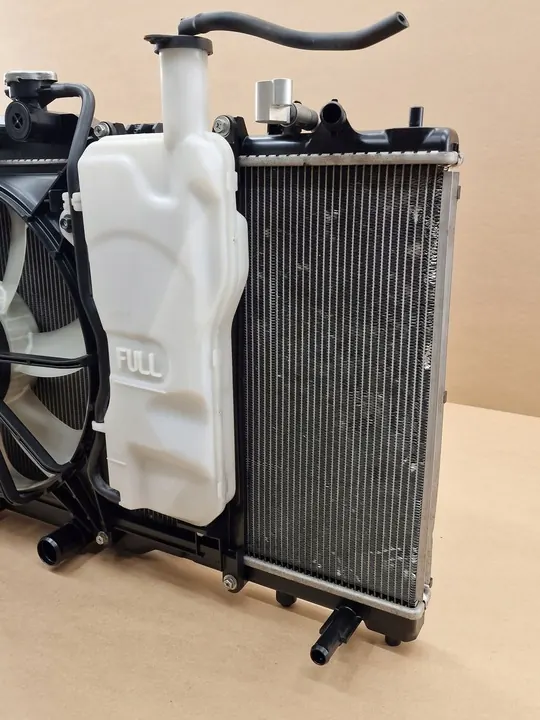 Radiador completo Mazda 2 CX-3 1.5D 1.8D image 3