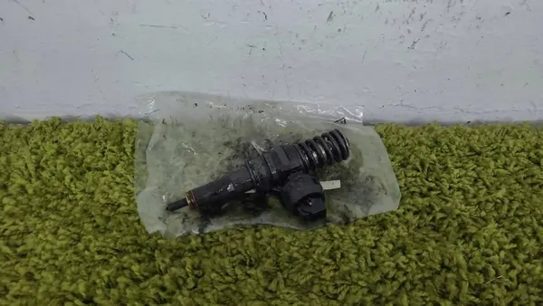 Injetor VW Transporter T5 2.5 TDI 06- OEM 070130073RX image 2