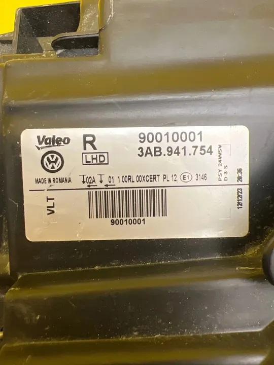 Oikea Ajovalo VW Passat B7 Bi Xenon LED 3AB941754 image 3