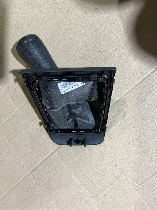 Funda de Palanca de Cambios OEM 1Z1711113BC Skoda Octavia II image 3