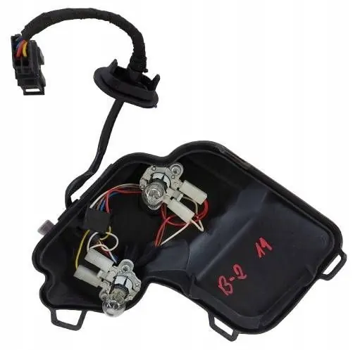Audi A8 D3 Rechter Heckleuchten-Einsatz OEM 396672R image 2