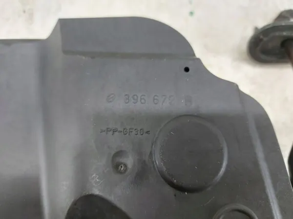 Audi A8 D3 Rechter Heckleuchten-Einsatz OEM 396672R image 7