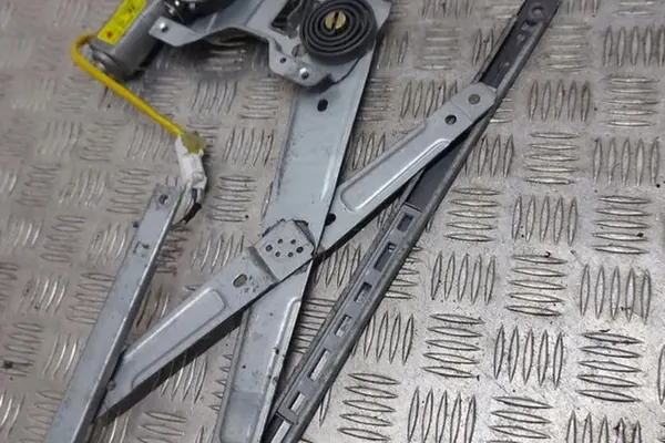 Elevador de vidro dianteiro esquerdo HYUNDAI MATRIX 9881017100 image 2