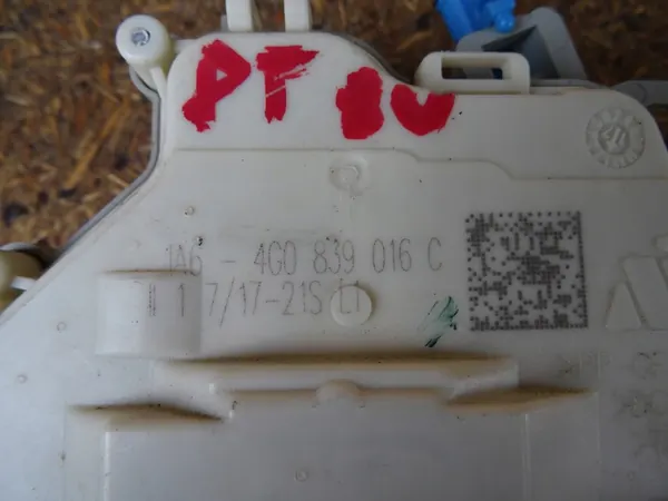 AUDI A3 8V Rechte Hintertürschloss 4G0839016C image 5