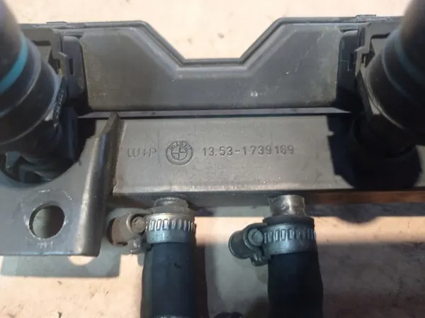 Rampe d'injecteurs BMW 1353-1739169 image 4