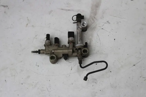 Mercedes-Benz OE A0001402039 Diffuseur Injecteur AdBlue image 3
