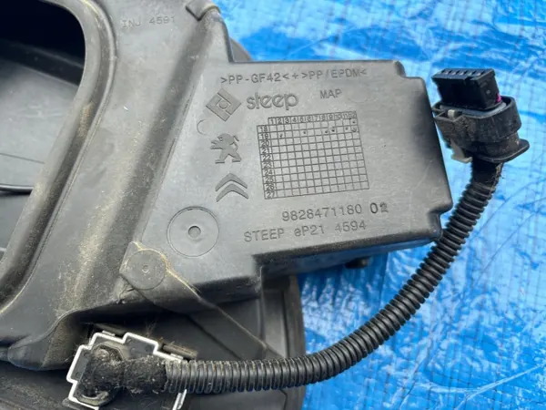OEM 9828471180 Peugeot 208 II Elektrisch Ladeklappe image 7