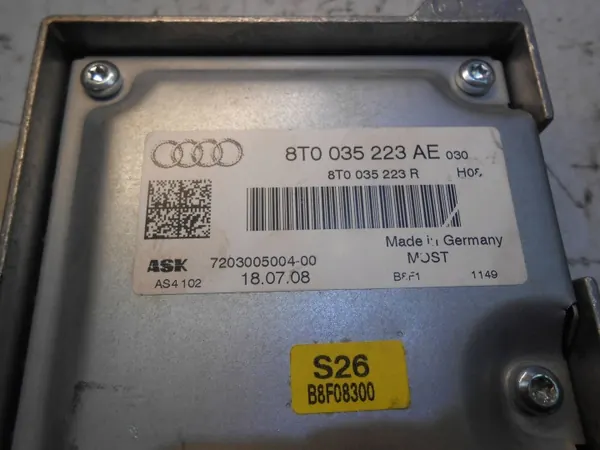 Audi A4 B8 Audio-vahvistin OEM 8T0035223AE image 10