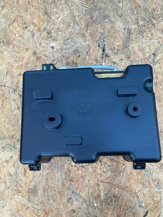 Couvercle Pompe Mercedes GL X166 OEM 1668000218 image 3