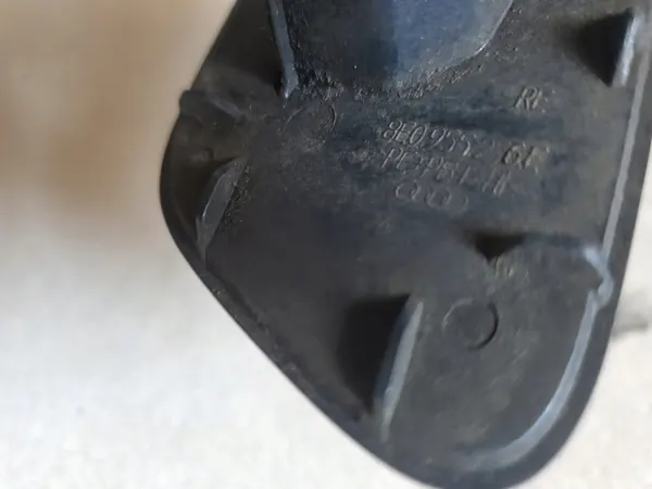 Audi A4 B7 Voorruitspuitmond, OEM 8E0955102E image 8