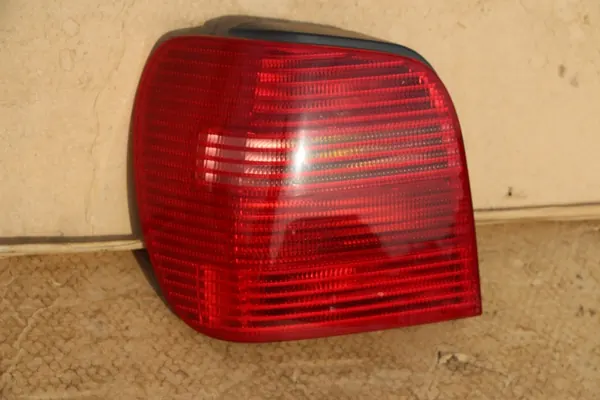 VW POLO III 6N 6N2 LIFT 99-01 Luz Trasera Izquierda OEM image 2