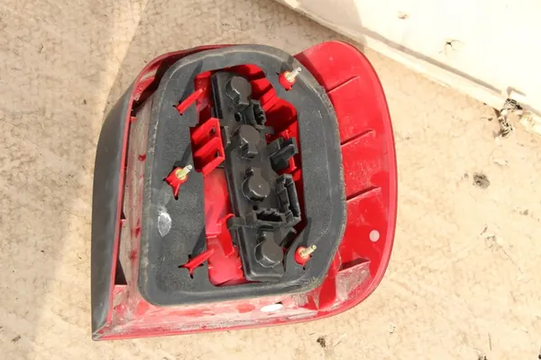 VW POLO III 6N 6N2 LIFT 99-01 Luz Trasera Izquierda OEM image 3