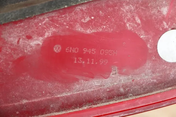 VW POLO III 6N 6N2 LIFT 99-01 Luz Trasera Izquierda OEM image 4