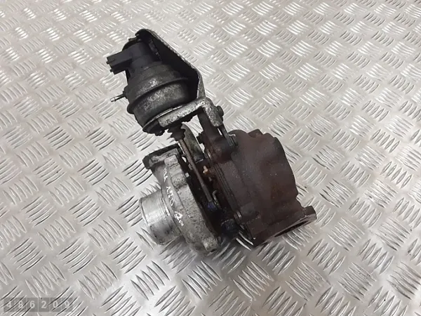 Begagnad Opel Astra J Turbokompressor 1700 Diesel image 3