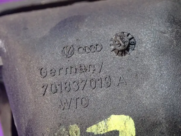 VW Transporter T4 Vasemman Etu Kahva 701837019A image 3