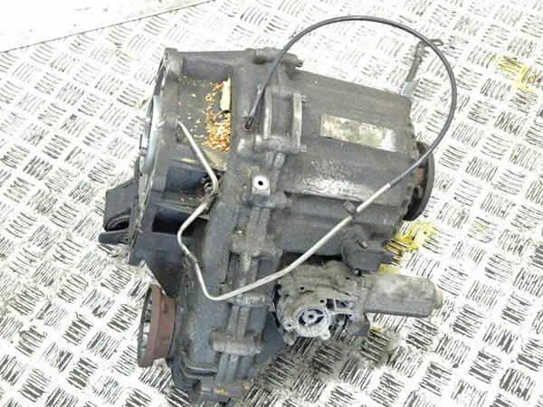 Land Rover Verteilergetriebe OEM AMD169828 - Gebraucht image 2