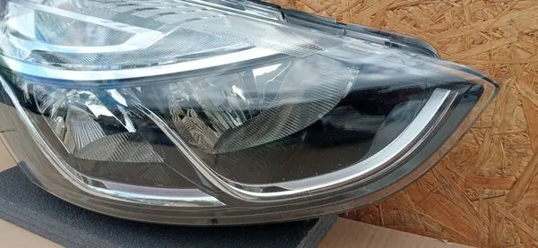 RENAULT CLIO IV 4 LIFT 16- Oikea Etuheijastin 260100653R image 2