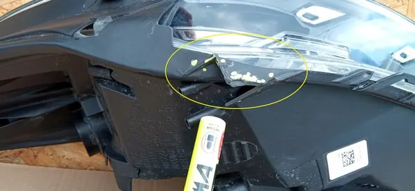 RENAULT CLIO IV 4 LIFT 16- Oikea Etuheijastin 260100653R image 8