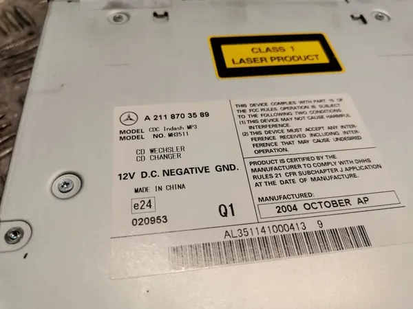Mercedes-Benz ML W164 CD/DVD-vaihtaja OEM 2118703589 image 4