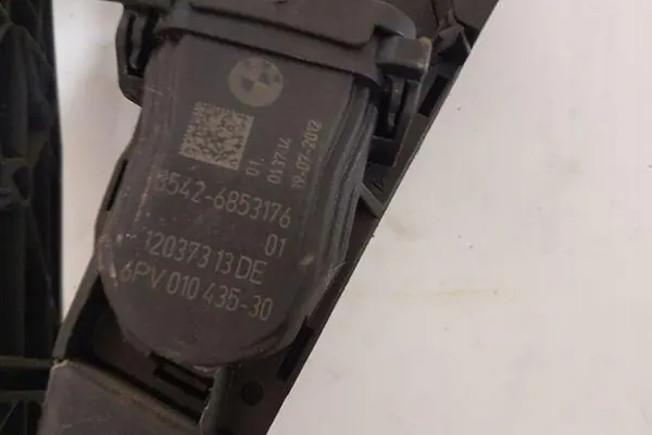 Gaspedal BMW 1 (F21) 1.6L Diesel 2012 image 3