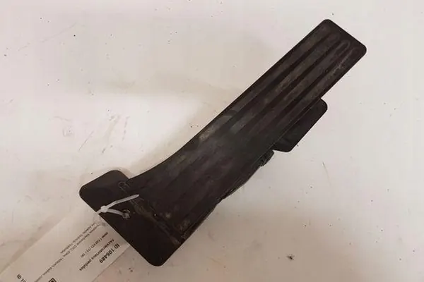 Gaspedal BMW 1 (F21) 1.6L Diesel 2012 image 4