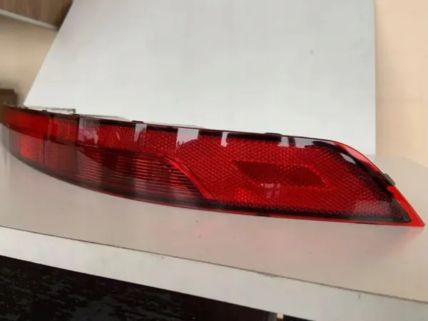 Luz trasera antiniebla Audi OE 80A945070 - Usado image 6