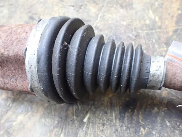 Höger drivaxel Dacia Lodgy 2019 1.6SCE OEM 391002807R image 8