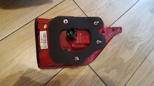 KIA SPORTAGE IV Lámpara Trasera Derecha 92402F1500 LLU image 3