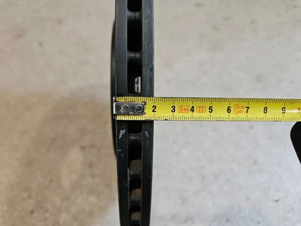 Taka jarrulevy OEM LPV13800 Hyundai Ioniq 5:lle image 3
