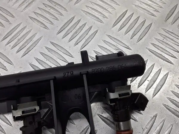 Brandstofrail Renault Modus 1.2 image 2