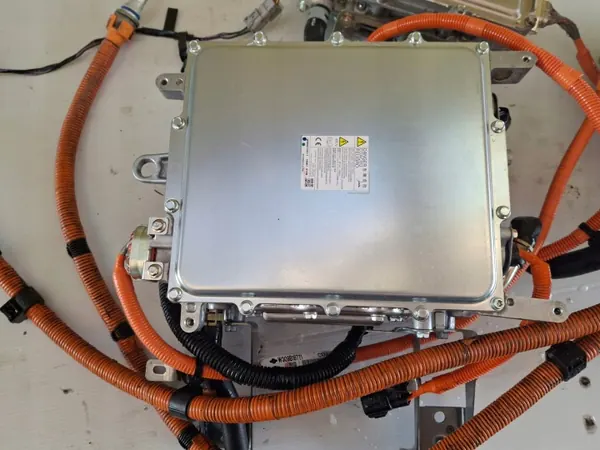 Onduleur Mitsubishi W005T70271 pour Outlander III 2.0 PHEV image 2