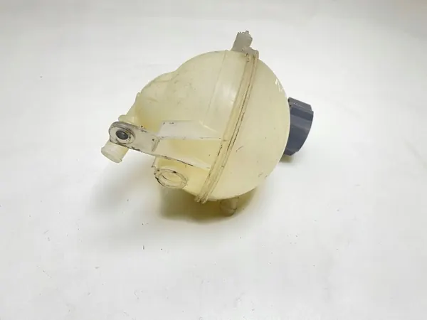 Peugeot 308 Compensatietank OEM 0869660896 image 3