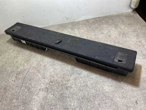 Mousse de coffre KIA OEM 85751J7600 - État utilisé image 2