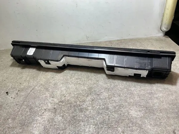 Mousse de coffre KIA OEM 85751J7600 - État utilisé image 3