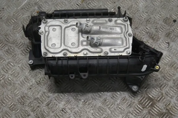 Colector de admisión Ford OE DS7G-9424-FB Mondeo MK5 image 2