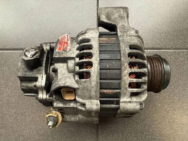 Hyundai Terracan 2007 Vaihtovirtageneraattori 373004X503 image 3