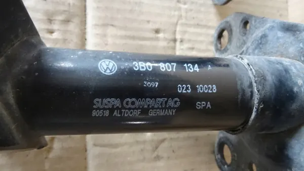 PASSAT B5 Puskuri Imu Etu 3B0807134A image 5